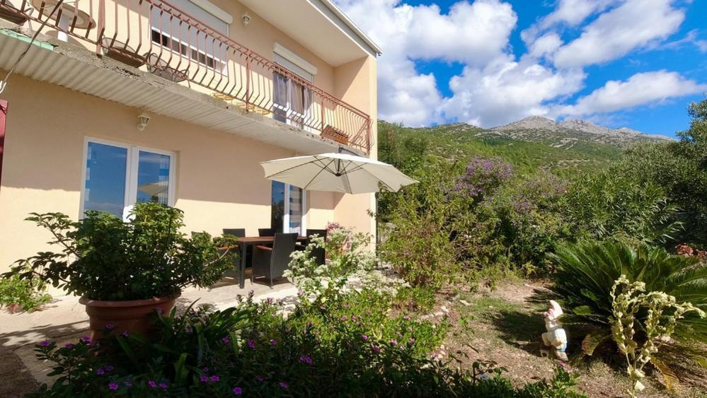 Apartman Dolores Kuciste Bagian luar foto